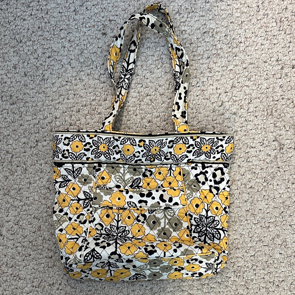 Vera Bradley floral quilted tote bag EUC